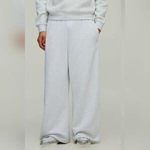 Boohoo Light Gray Wide-Leg Pants.